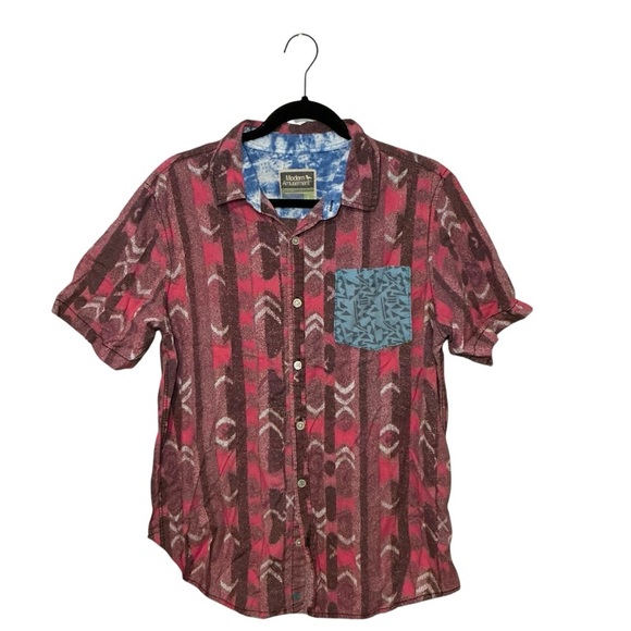 Modern Amusement Red and Brown Geometric Shirt with Blue Pocket - Picture 1 of 3